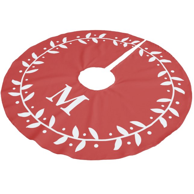 Classic Leafy Wreath & Family Initial Letter Brushed Polyester Tree Skirt (Angled)