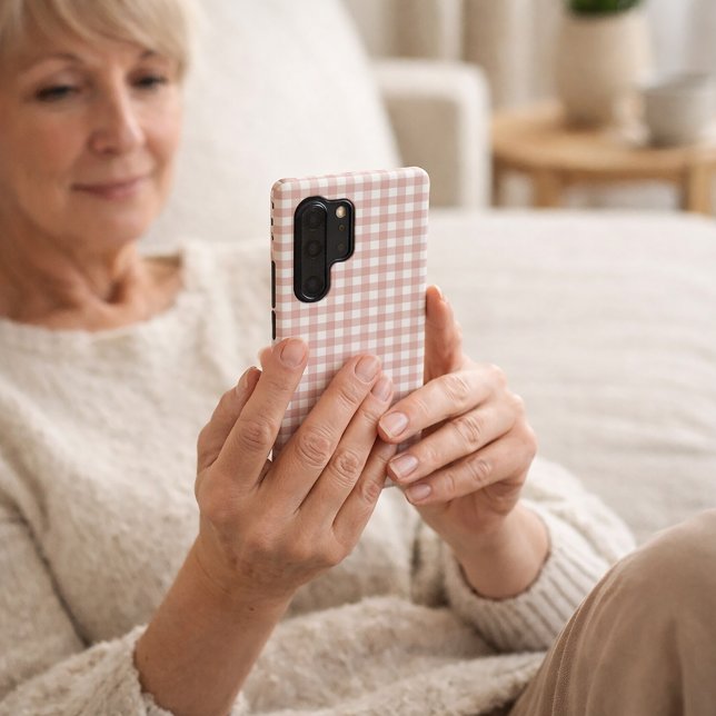 Classic Light Pink Gingham Check Pattern Samsung Galaxy Case (A phone case with a pink and white gingham plaid pattern.)