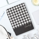 Classic Modern Black and White Houndstooth iPad Pro Cover<br><div class="desc">This design features a classic black and white houndstooth pattern. Combined with your own personalized text,  this composition creates a modern chic and unique iPad cover.</div>