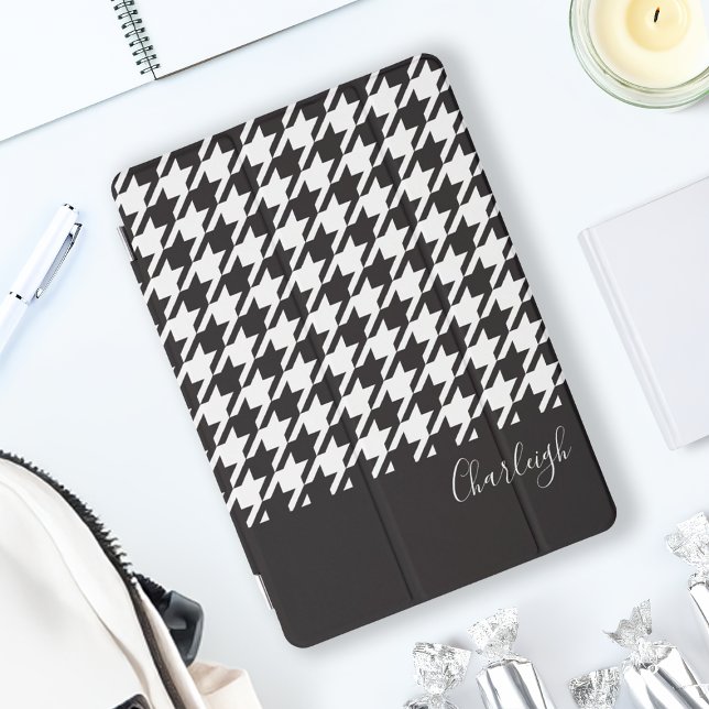Classic Modern Black and White Houndstooth iPad Pro Cover (Creator Uploaded)