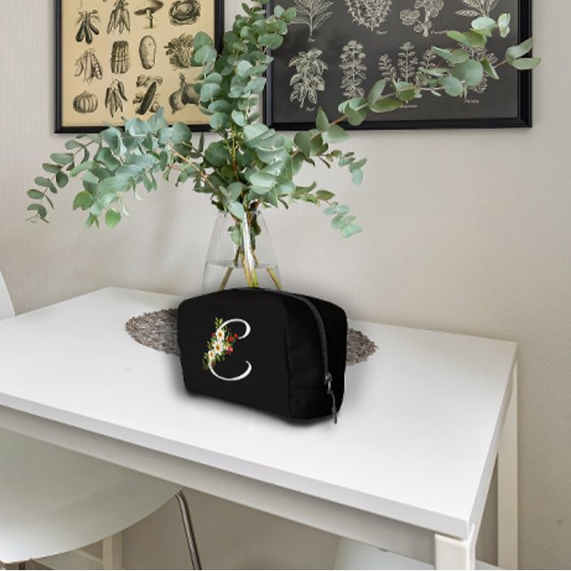 Classic monogram  initial red flower mother gift dopp kit (Creator Uploaded)