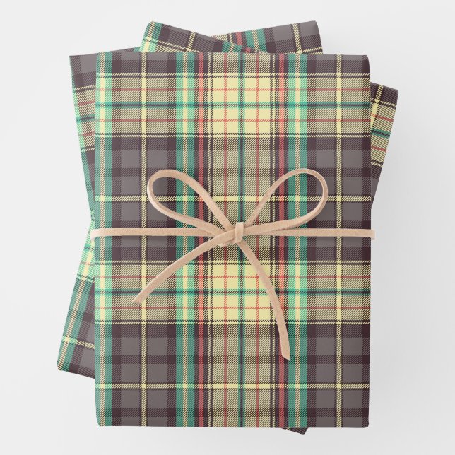 Classic plaid design wrapping paper sheets (In situ)