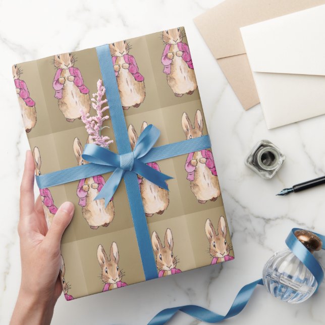 Classic rabbit in pink jacket wrapping paper (Gifting)