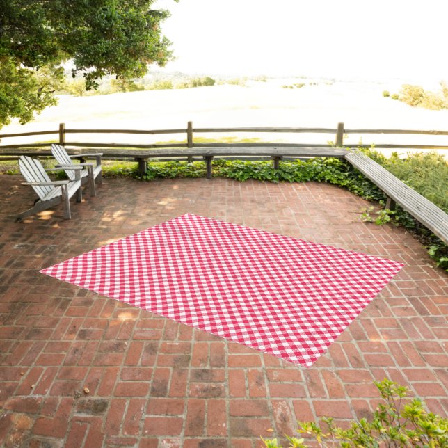 Classic Red and White Gingham Pattern Rustic Outdoor Rug (Insitu (Outdoor 3))