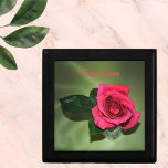 Classic Red Rose on Green True Love Gift Box<br><div class="desc">Nothing says "I love you" as eloquently as a classic red rose. A single red rose says "True Love". This beautiful wood gift box of green and red is an elegant gift to be treasured forever like everlasting true love. Traditional and ideal for a romantic Valentine's Day or anniversary gift....</div>