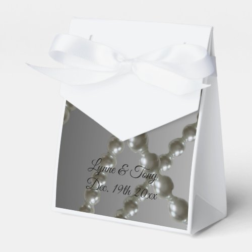 Classic Ropes of Pearls Favor Box