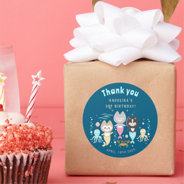 Classic Round Stickers birthday party. (Party)