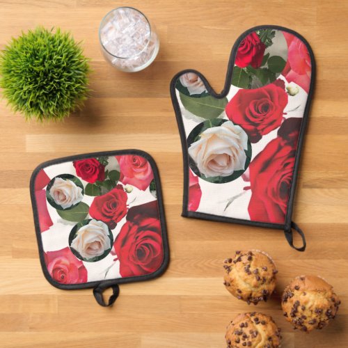 Classic timeless floral redcreamdusty pink roses oven mitt  pot holder set