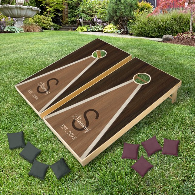 Classic Wood Hue Triangle Walnut Baywood Cornhole Set (Creator Uploaded)