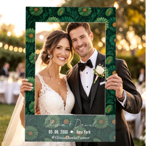 Classy Daisy Themed Bridal Selfie Frame