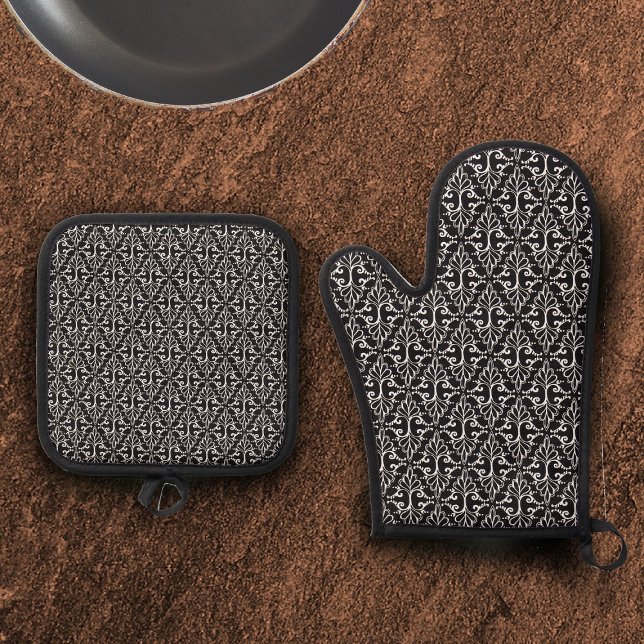 Classy elegant Black White Damask With Scrolls Oven Mitt & Pot Holder Set (Classy elegant damask abstract pattern in black and white with scrolls on oven mitts and pot holders)