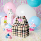 Classy Favor Boxes With Classic Plaid Pattern