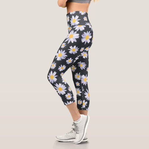 Classy White Daisy Flowers Botanical Capri Leggings