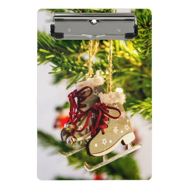 Clipboard  winter Skates (Front)