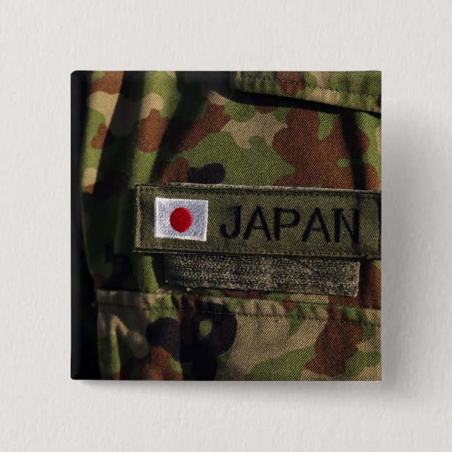 Close-up view 2 button (Front)