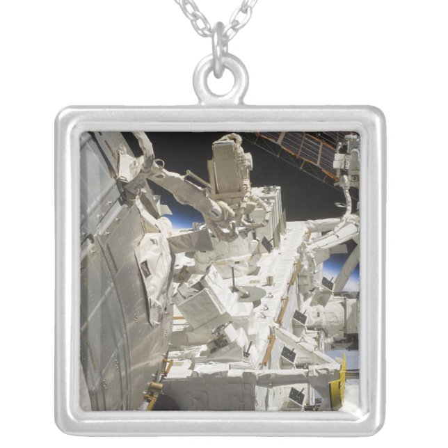 Close-up view of components silver plated necklace (Front)