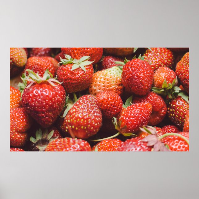 Close-up view on fresh summer strawberry with vint poster (Front)