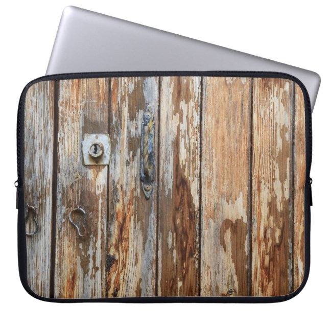Closeup photo of brown wooden board laptop sleeve (Front)