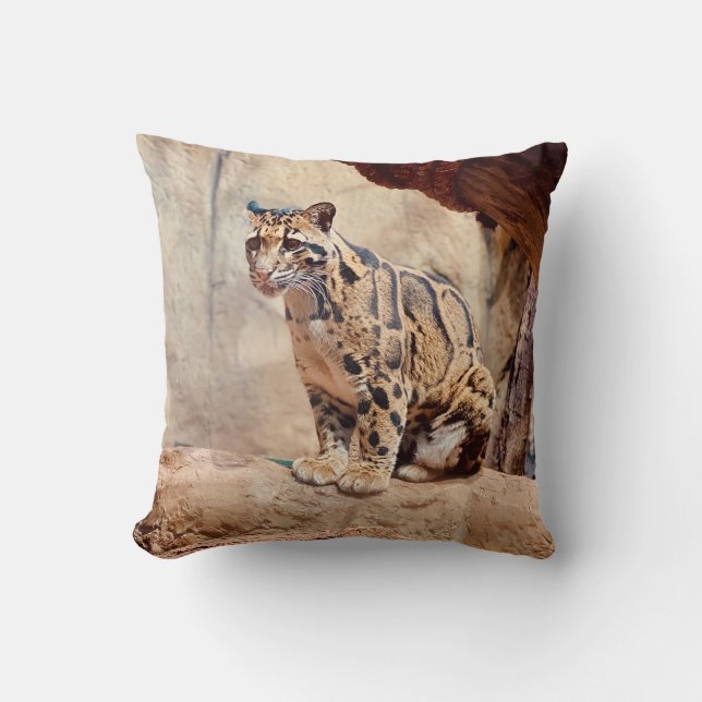 clouded leopard picture nature throw pillow (Front)