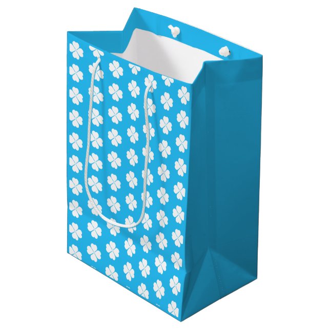 Clover flavored gift bag (Front Angled)