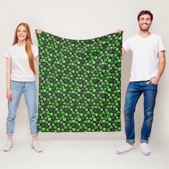 CLOVER LEAVES ST PATRICKS PATTERN FLEECE BLANKET (In Situ)