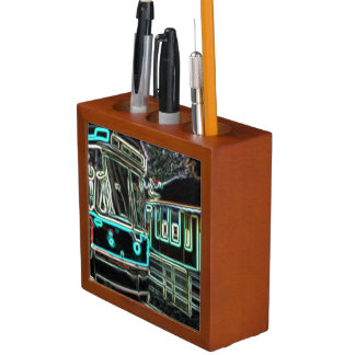 CLRV Neon at stn Desk organiser