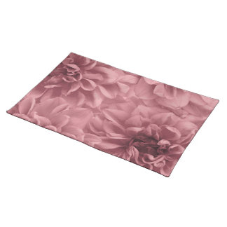 Cluster of Light Mauve / Pink Dahlia Flowers Cloth Placemat