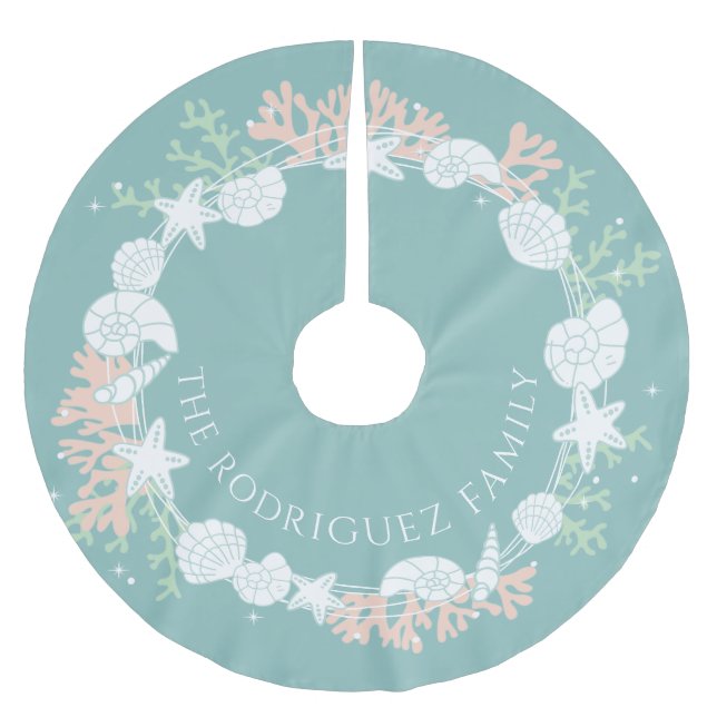 Coastal Christmas Shell Wreath Tree Skirt (Front)