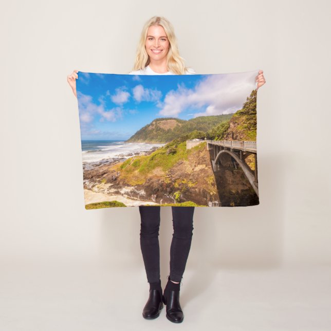 Coastline | Cook's Chasm, Yachats, Oregon Fleece Blanket (In Situ)