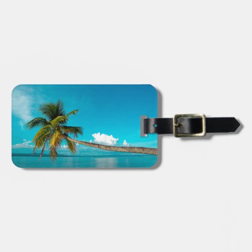 Coconut palm tree on tropical paradise beach luggage tag