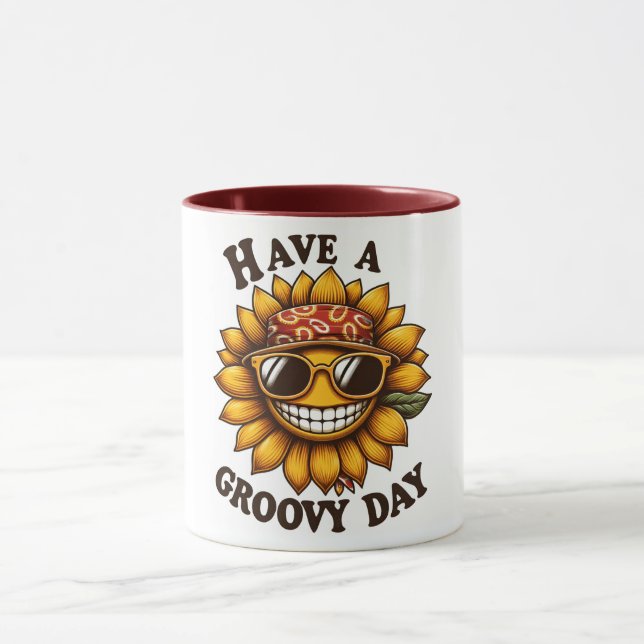 Coffee mug with hip sunflower smiling (Center)