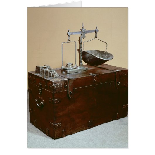 Coffer and scales (Front)