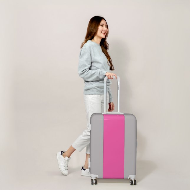 color hotpink luggage (Scale)