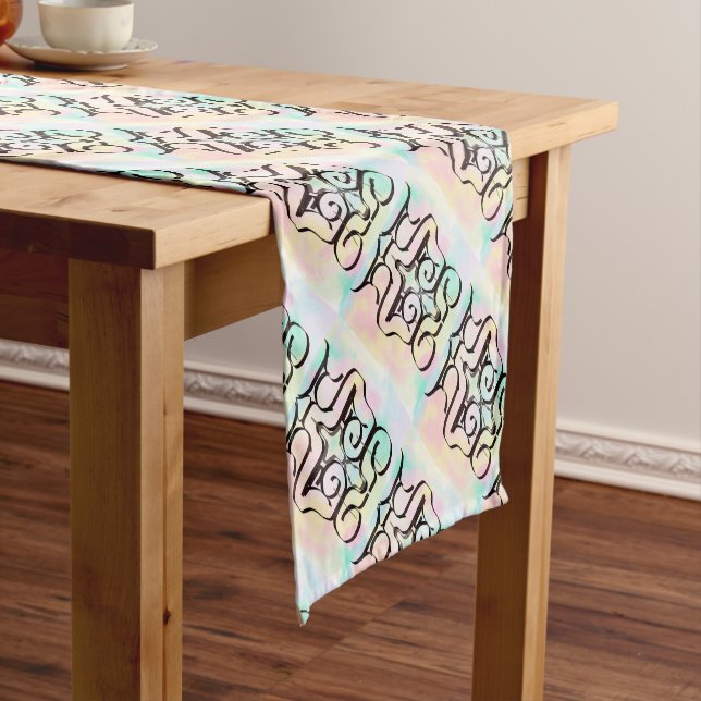color illustrations short table runner (In Situ)