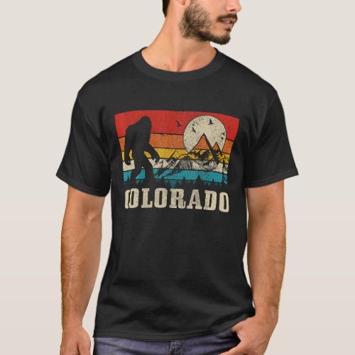 Colorado Bigfoot Vintage Rocky Mountains Hiking Ca T_Shirt