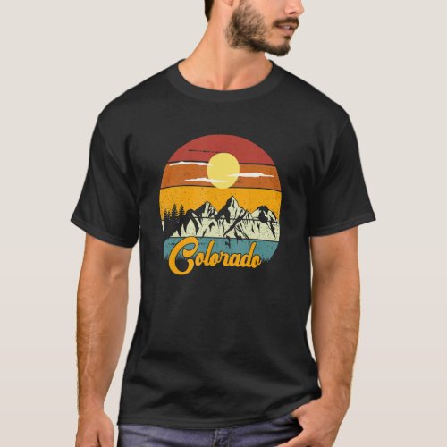 Colorado Distressed Retro Vintage Mountains Nature T_Shirt
