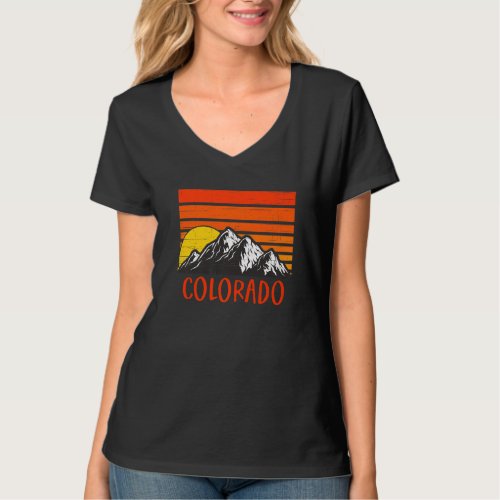 Colorado Rocky Mountains Retro Vintage Sunset  T_Shirt