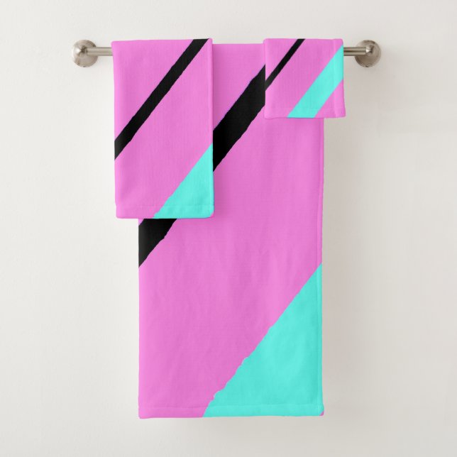 Colored lines bath towel set (Insitu)