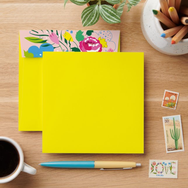Colorful bouquet. envelope (Desk)