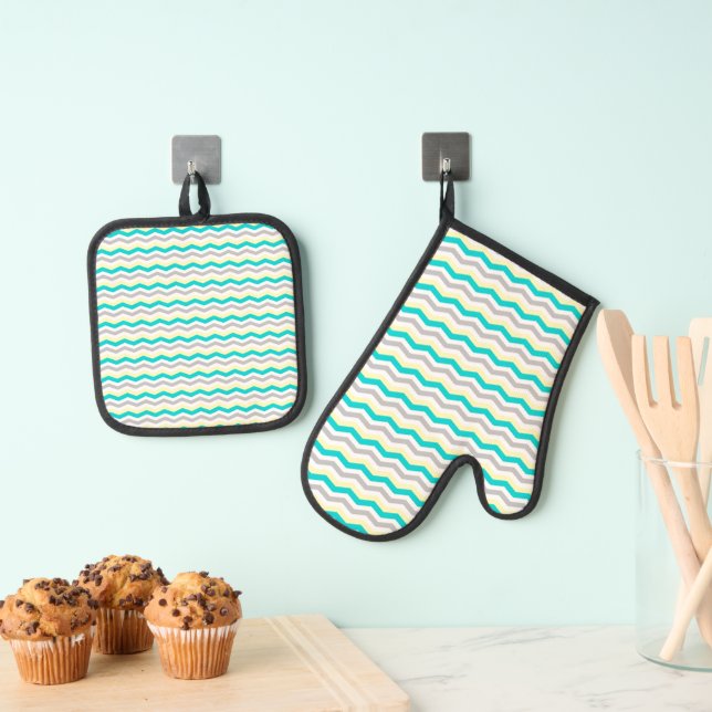 Colorful Chevron Pattern Oven Mitt & Pot Holder Set (Insitu(Hanging))
