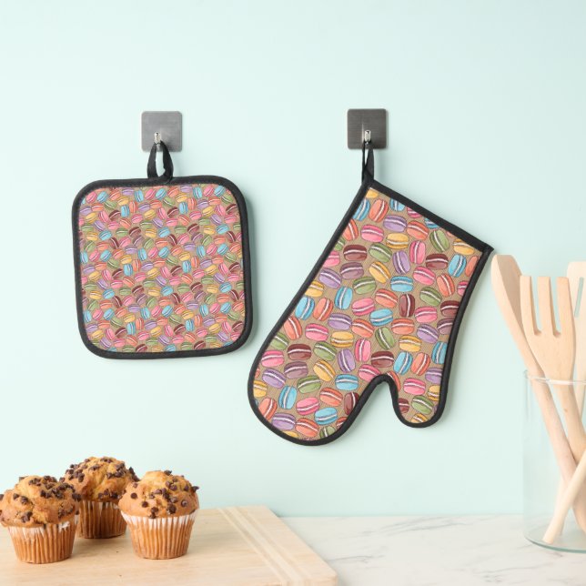 Colorful Macaroon Jumble Pattern Oven Mitt & Pot Holder Set (Insitu(Hanging))