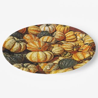 COLORFUL MOUND OF PUMPKINS