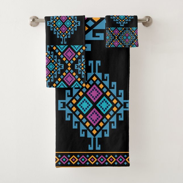 Colorful Pattern Southwestern Bath Towel Set (Insitu)