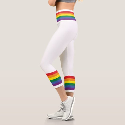Colorful Rainbow Striped Pattern Capri Leggings