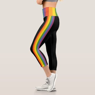 Colorful Rainbow Striped Pattern Capri Leggings