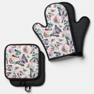 Colorful retro butterflies pattern. oven mitt & pot holder set