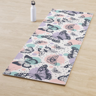 Colorful retro butterflies pattern. yoga mat