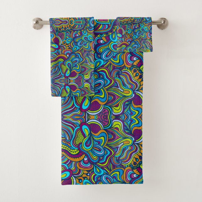 Colorful Retro Psychedelic Abstract Swirls Bath Towel Set (Insitu)