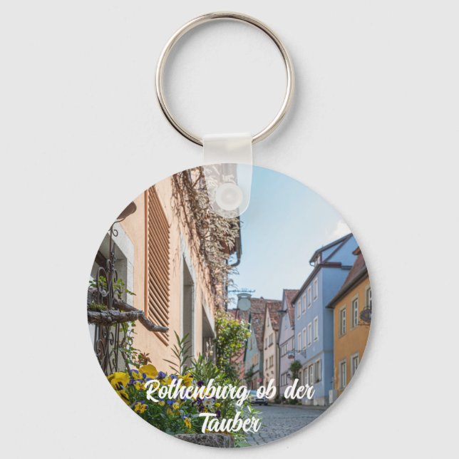Colorful street in Rothenburg ob der Tauber Keychain (Front)