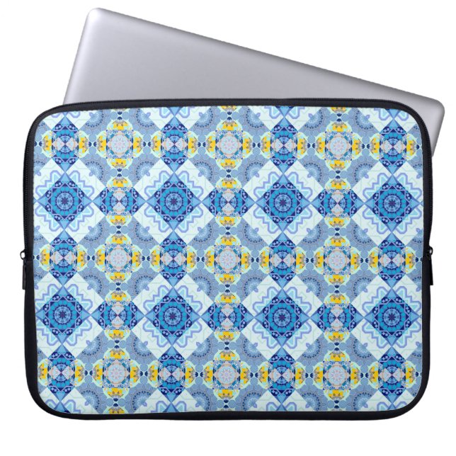 Colorful symmetrical seamless pattern, design in b laptop sleeve (Front)